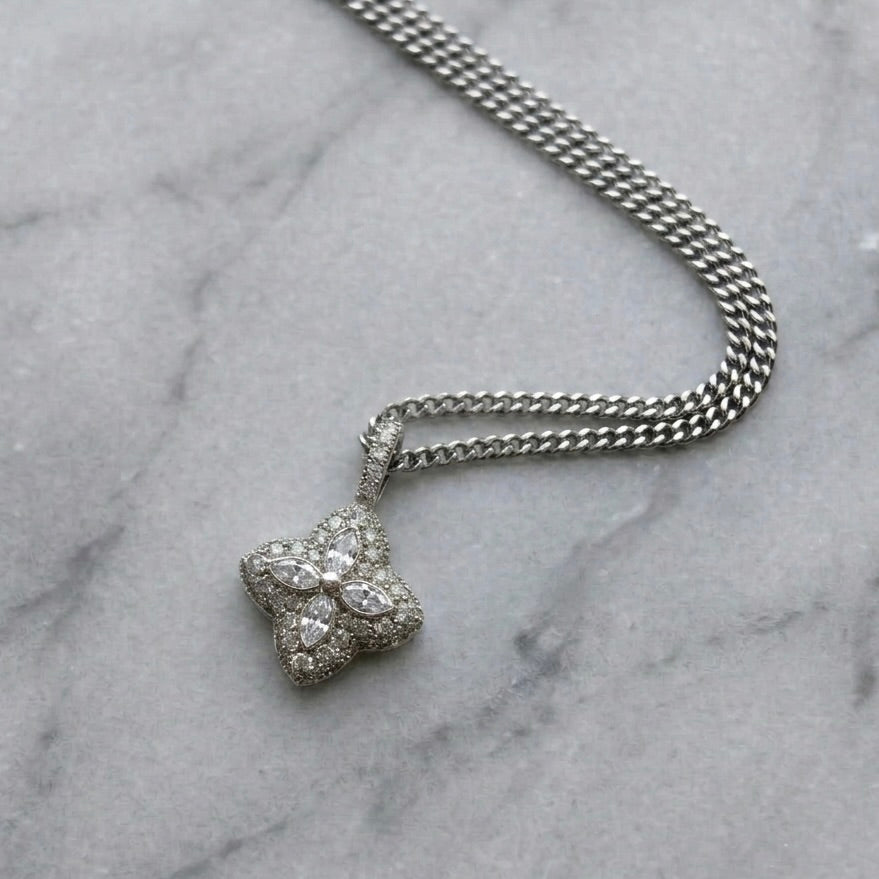 Icy Clover Chain