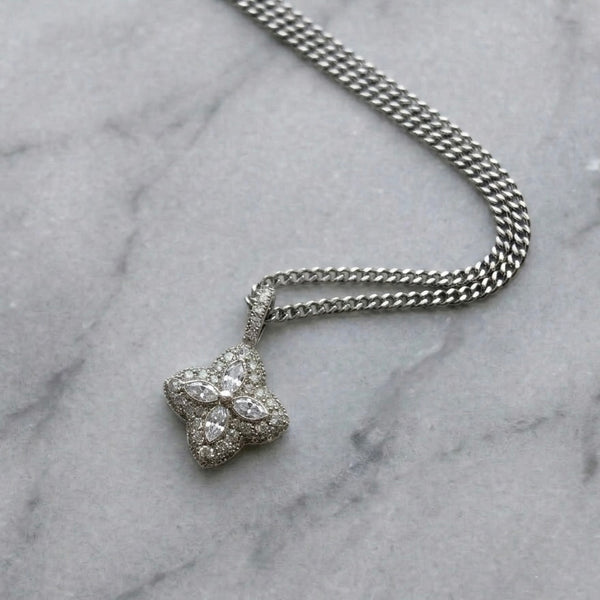 Icy Clover Chain