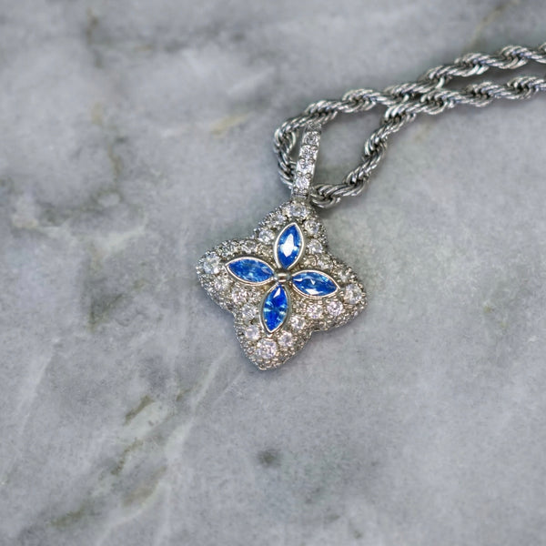 Icy Clover Chain - ice blue