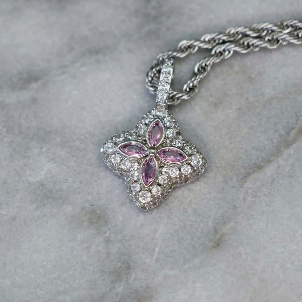 Icy Clover Chain - magnolia