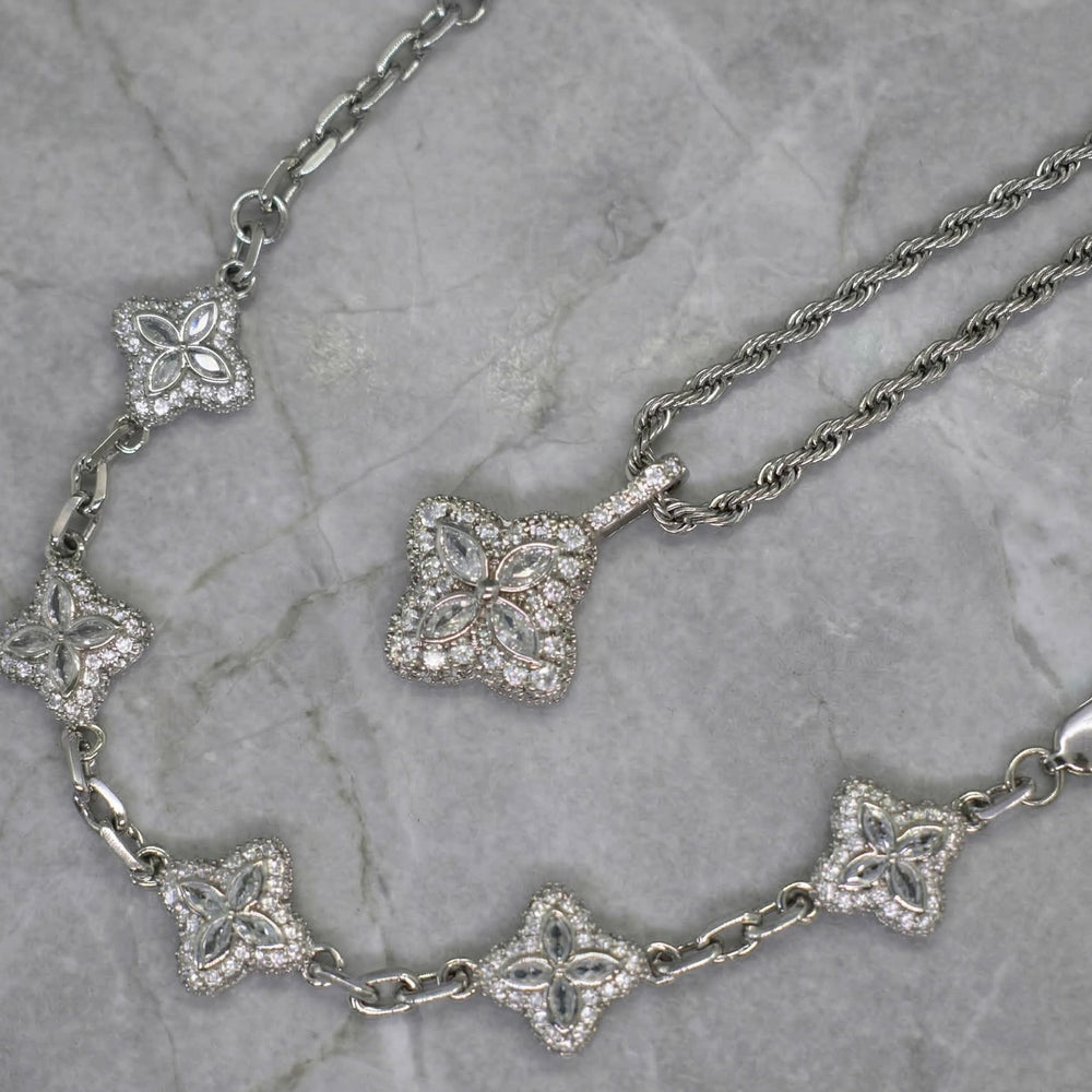Icy Clover Bundle